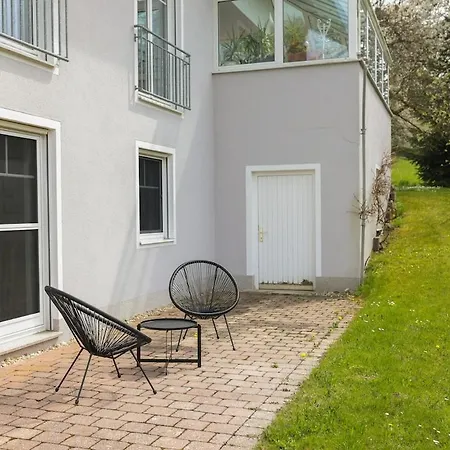 Garten דירה וילסהופן אן דר דונאו